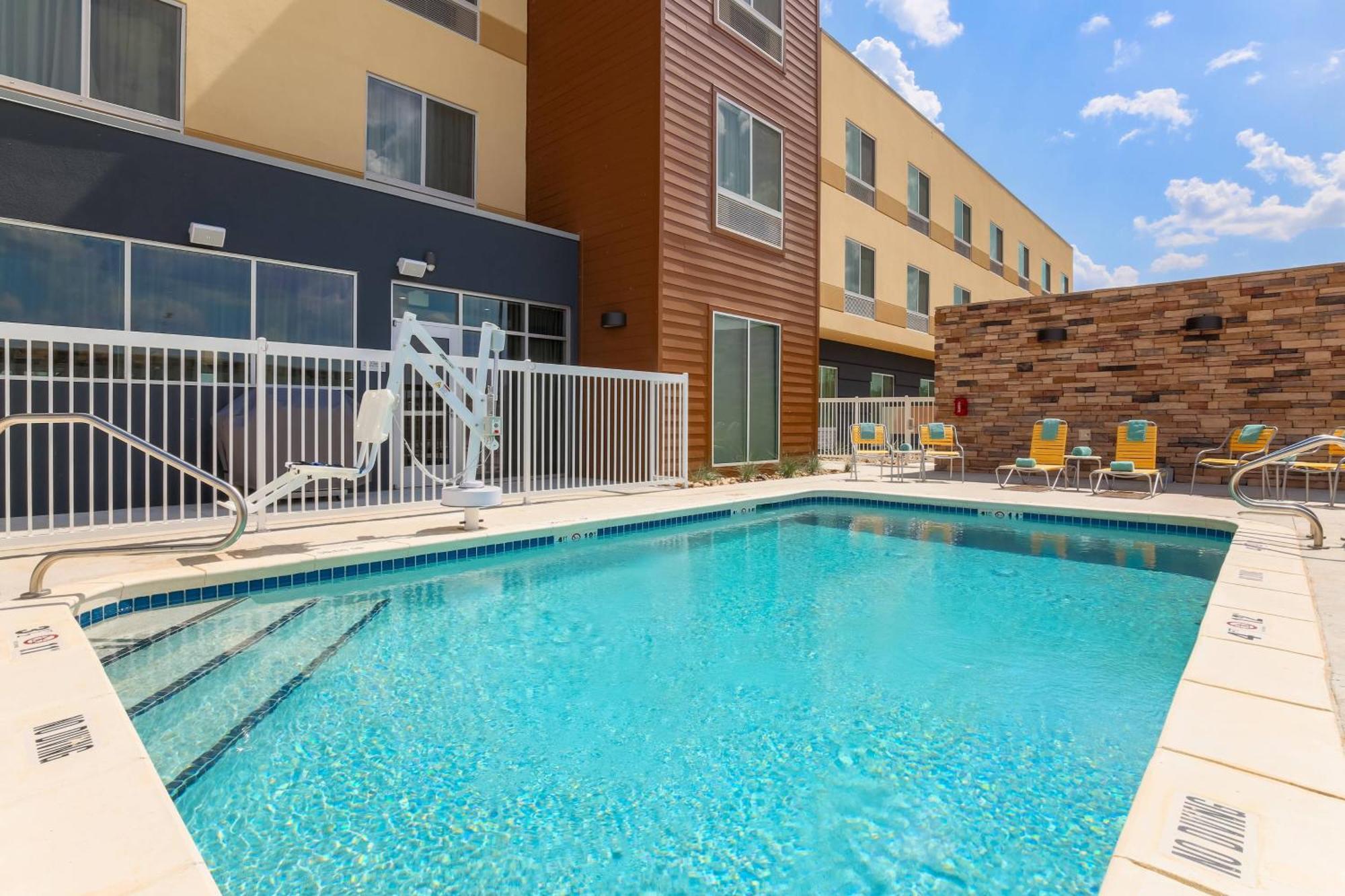 Fairfield Inn & Suites By Marriott Cotulla Exterior photo